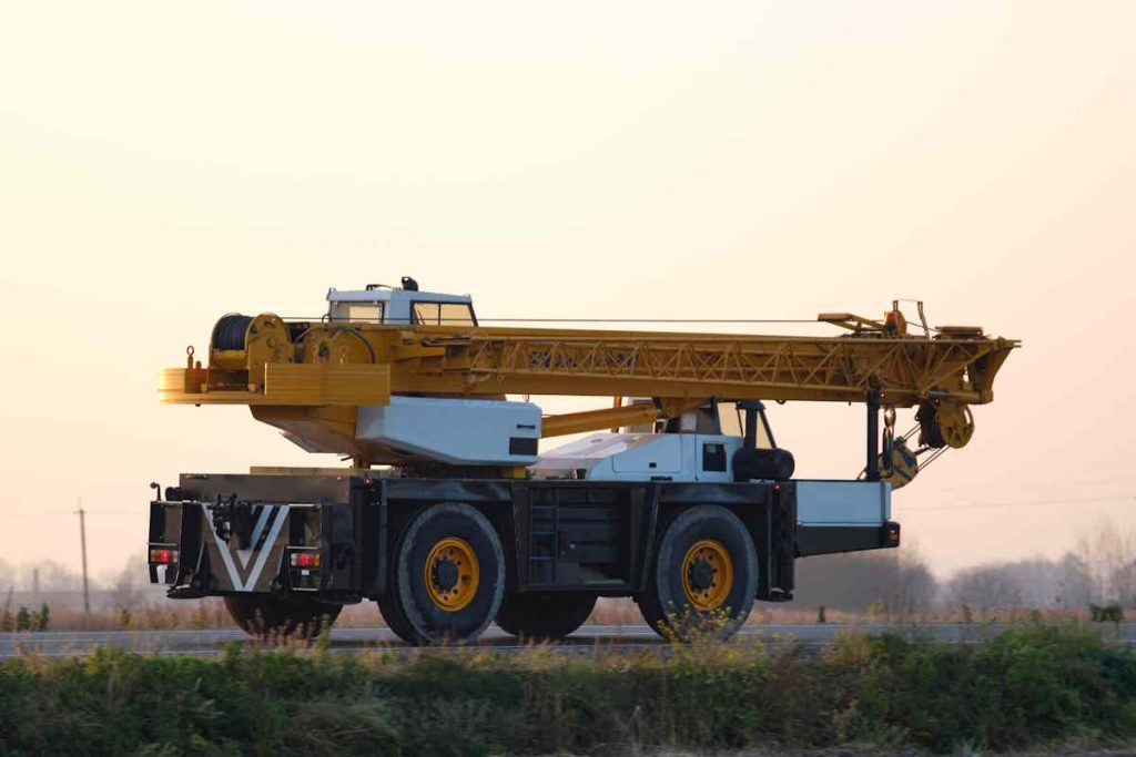 camion avec grue pour levage