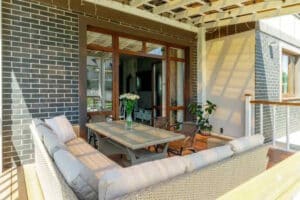 3-solutions-pour-creer-un-coin-ombrage-et-moderne-sur-votre-terrasse