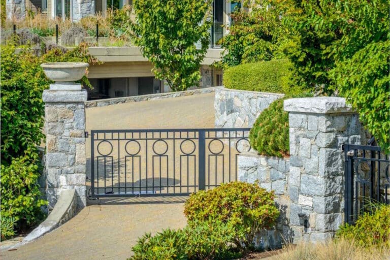 portail fer forgé automatique